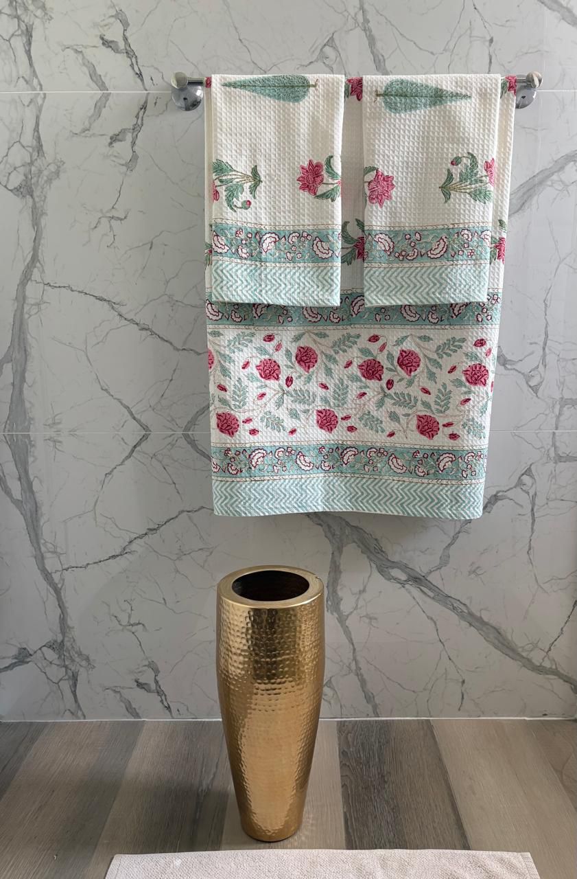 Rose Garden Waffle Bath Set